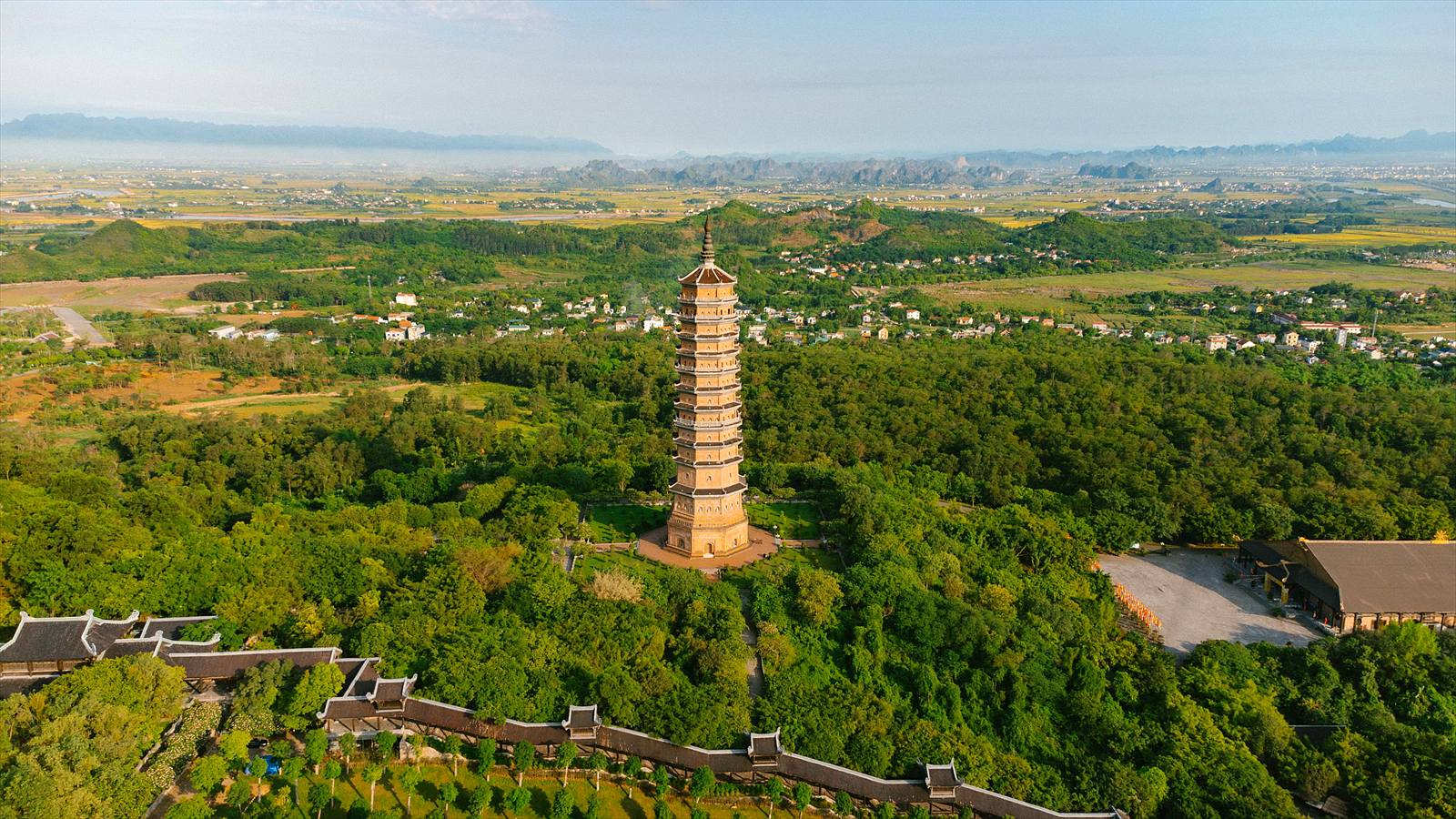 Chùa Bái Đính — quần thể chùa kỷ lục và mùa lễ hội đầu năm