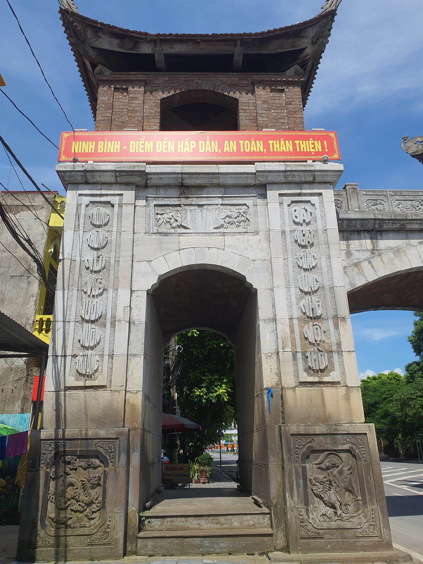 Cổng chào cố đô Hoa Lư, Ninh Bình