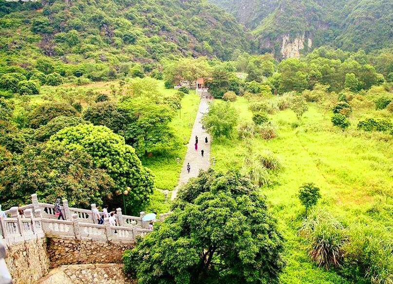 Động Hoa Lư — Thung Lau, căn cứ đầu tiên của Đinh Bộ Lĩnh