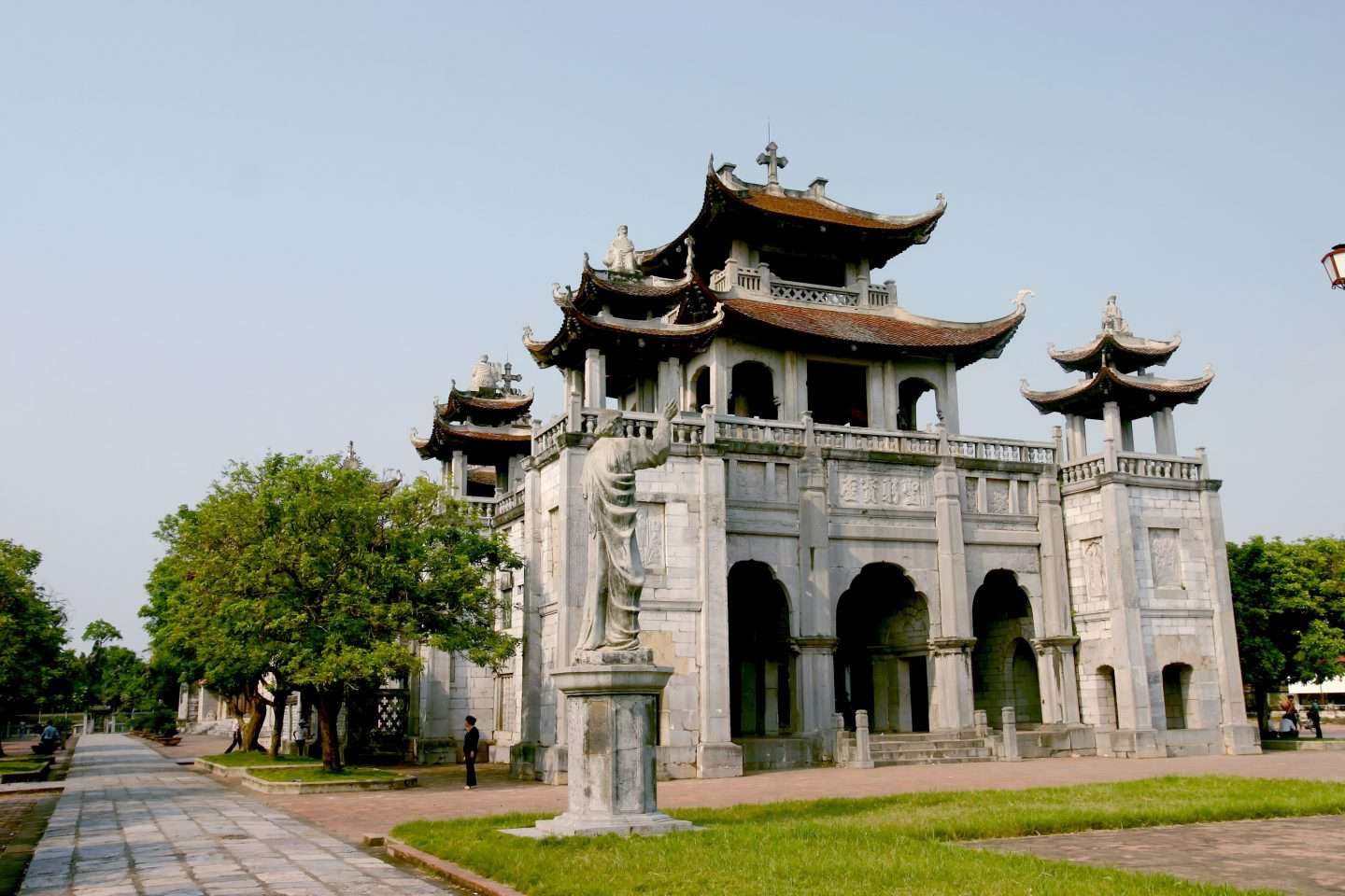 Vùng Kim Sơn (Phát Diệm – làng nghề cói – biển), Ninh Bình