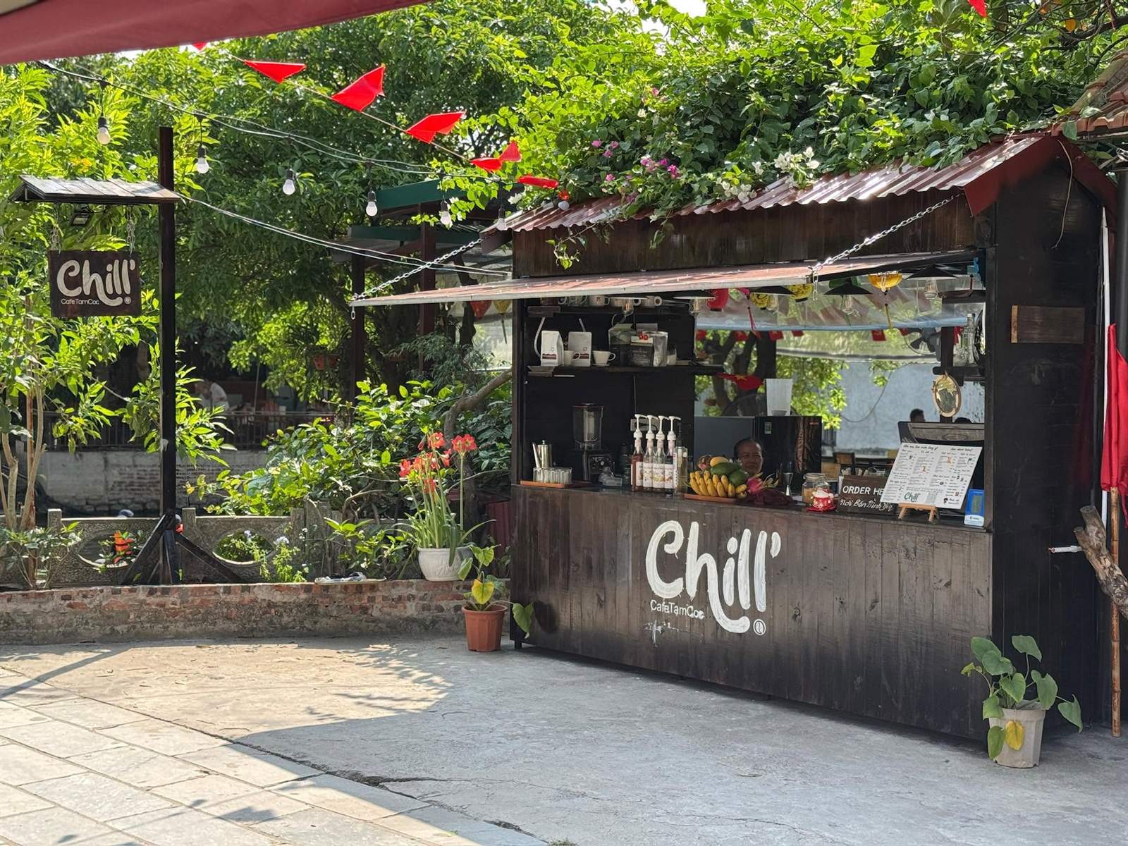 Chill' Cafe Tam Cốc Drink & Food — không gian (ảnh từ fanpage Chill'Cafe Tam Cốc)