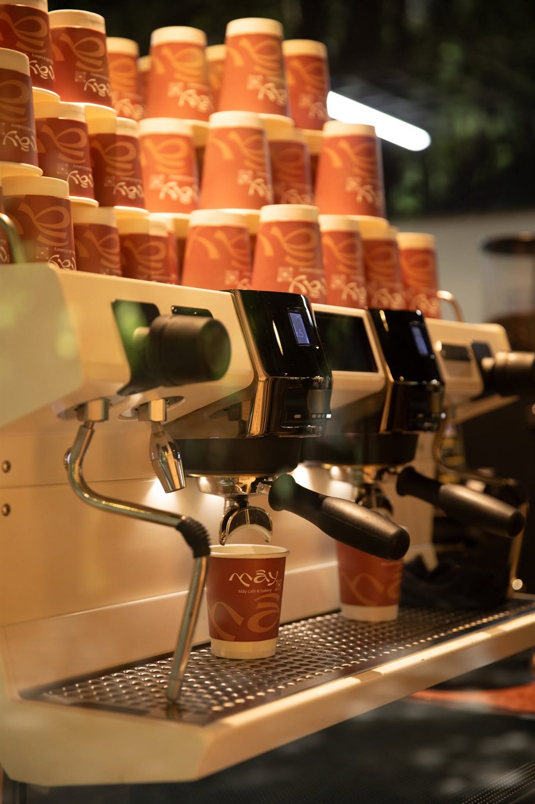 Mây Café & Bakery - Flagship Store — một góc (ảnh từ fanpage mayflagshipstore (Mây Kitchen & Bar))
