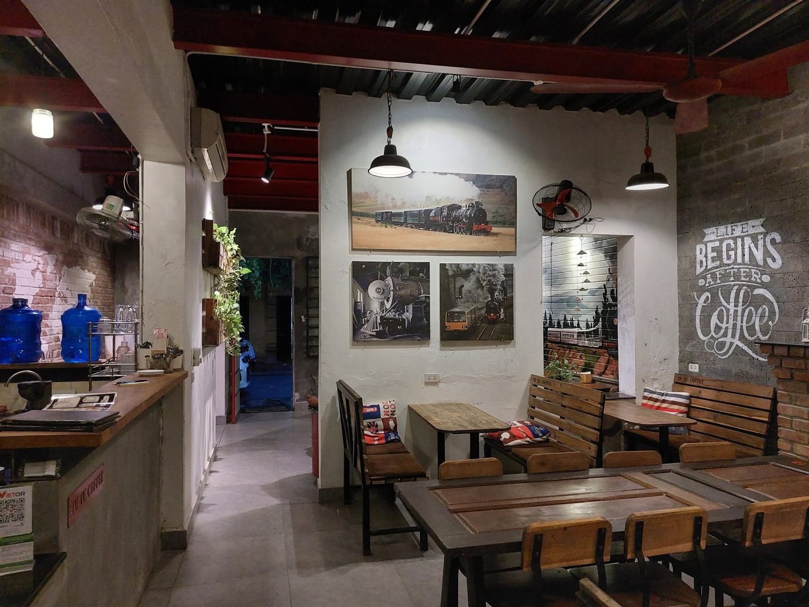 Tu Tu Coffee — mặt tiền (ảnh từ fanpage Tutucoffeenb (TuTuCoffee NinhBinh, 7,6k follow))