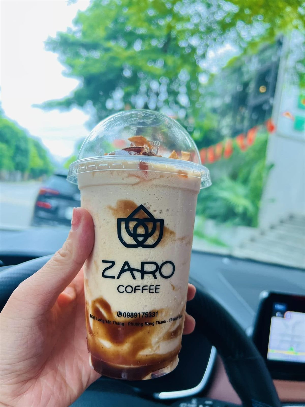 Zaro Coffee — góc ngồi (ảnh từ fanpage Zaro Coffee (4,4k theo dõi))