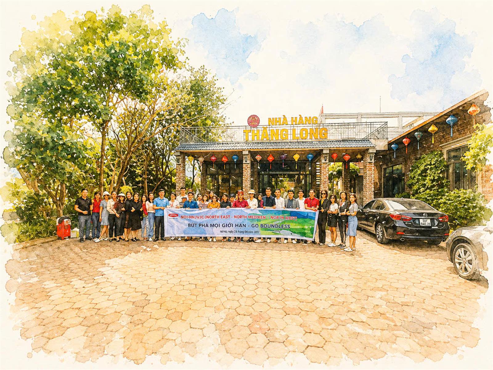 Đoàn khách công ty chụp ảnh lưu niệm trước sân Nhà hàng Thăng Long Ninh Bình sau bữa trưa