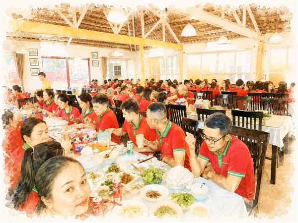 Sảnh tiệc lớn phục vụ khách đoàn tại nhà hàng Thăng Long Ninh Bình