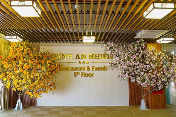 Sảnh nhà hàng & sự kiện tầng 5 — Khách sạn Bình An Nhiên Ninh Bình