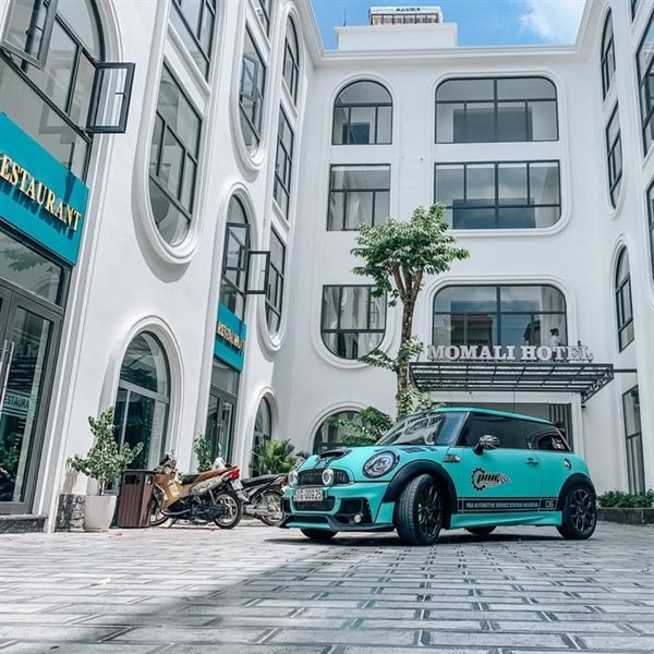 Mặt ngoài khách sạn — Momali Hotel Ninh Bình