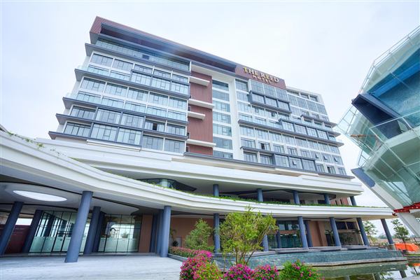 Mặt ngoài khách sạn — The Reed Hotel Ninh Bình